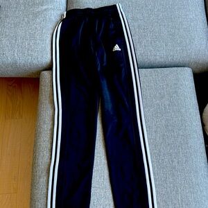 Addidas jogger pants for young adult/teenagers, Sz small